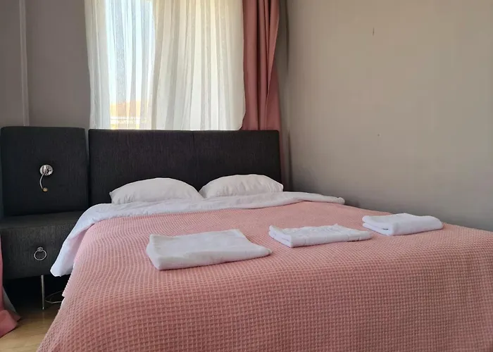 Budget Tourist * Arnavutkoy